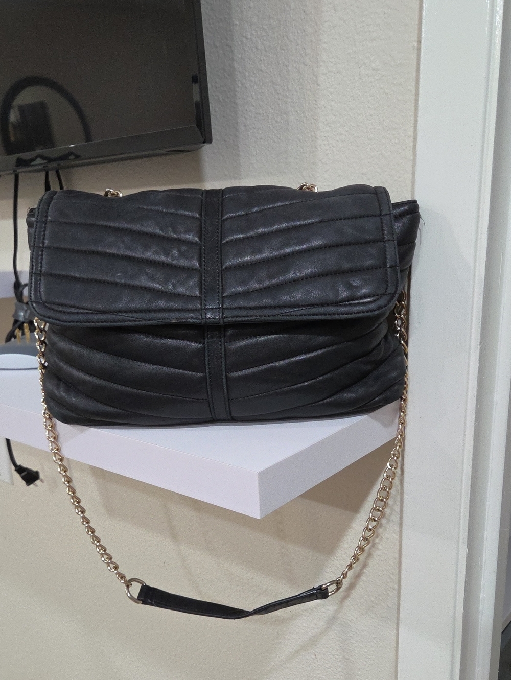 Talbots Ultra Solft Calf Skin Black Quilted Shoulder Bag with Gold Chain
